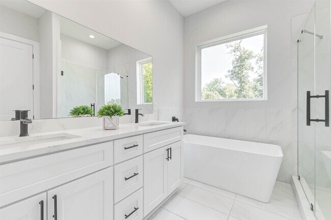 Building Photo - 2310 Campbell Rd