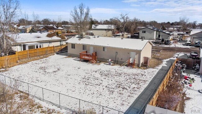 Building Photo - 3 Bed Home in Pueblo West with huge yard!