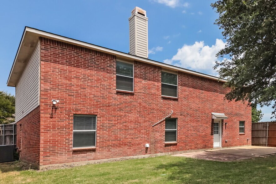 Building Photo - 1435 Foxwood Ln