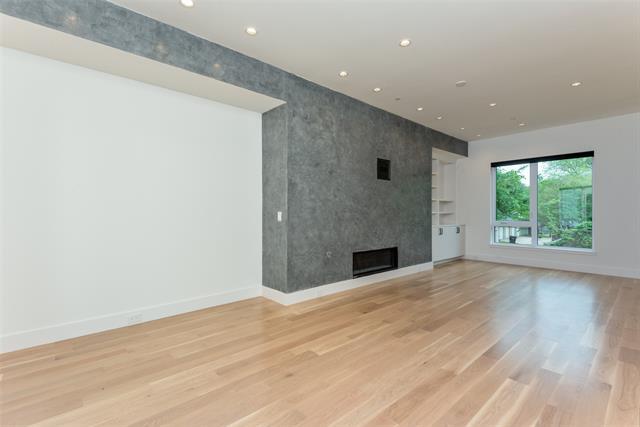 Building Photo - 3913 Hawthorne Ave