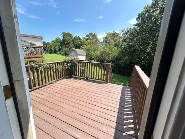Building Photo - Nice 2 bedroom 2 bath home
