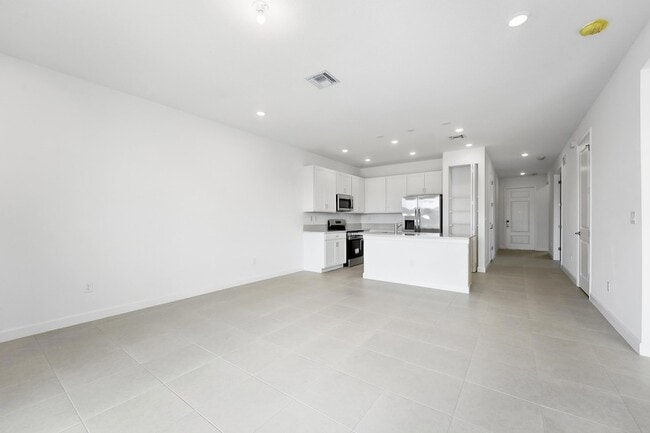 Building Photo - 3735 Harborside Ave