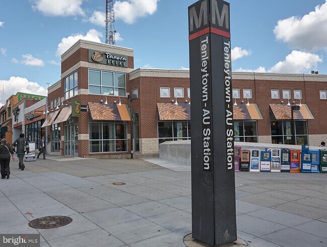 Building Photo - 4912 Brandywine St NW