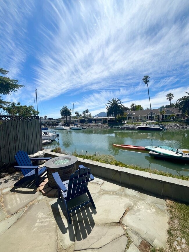 Building Photo - Waterfront Cottage in San Rafael! Utilitie...