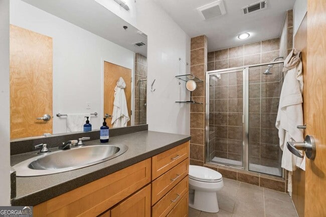 Building Photo - 640 Glen Iris Dr NE