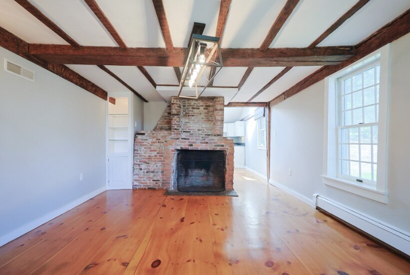 Building Photo - 144 Old Connecticut Path