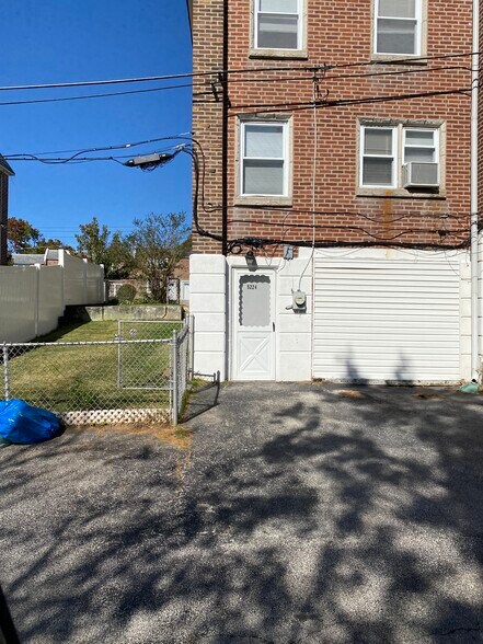 Building Photo - 5224 Fairhaven Rd