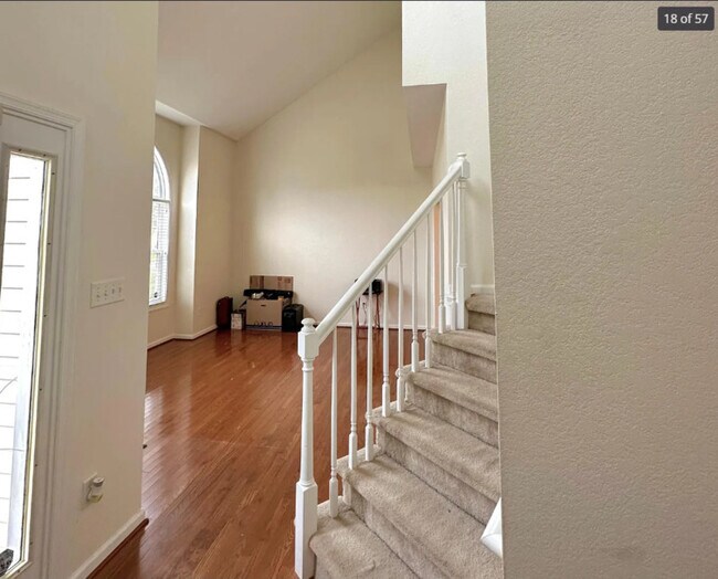 Building Photo - 5346 Meadoway Rd