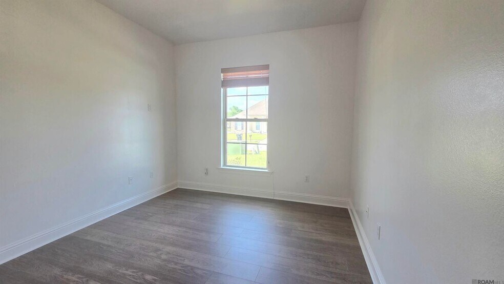 Building Photo - 10028 Savannah Jane Ln