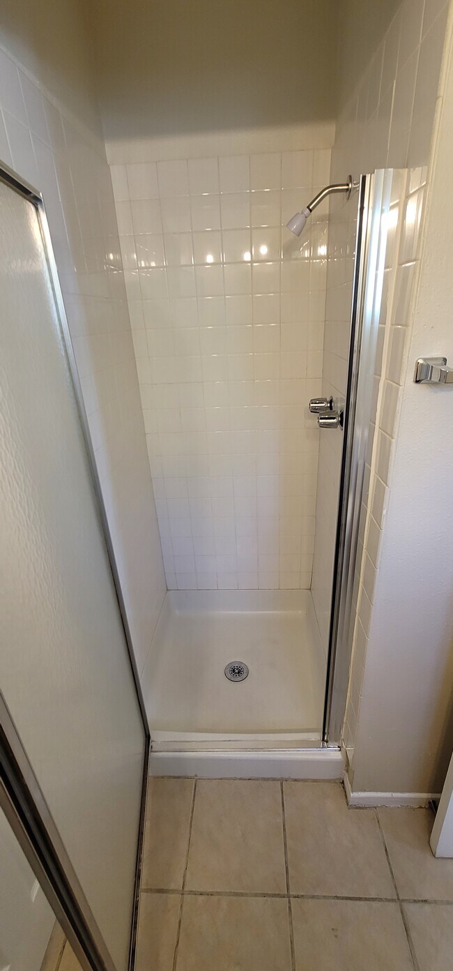 Building Photo - 45515 3rd St E