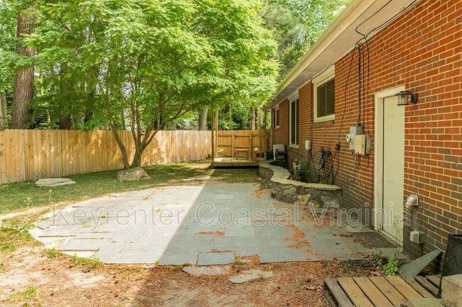 Building Photo - 604 Big Bethel Rd