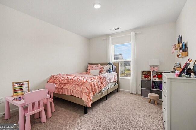 Building Photo - 265 Daurian Dr