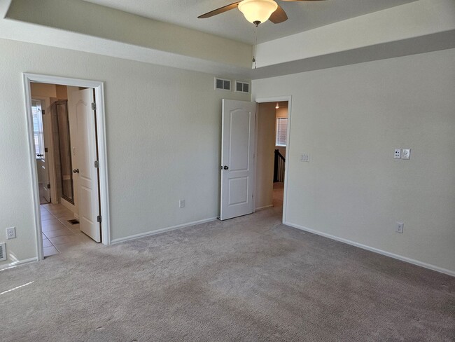 Building Photo - 3 Bed 2.5 Bath Home In Commerce City