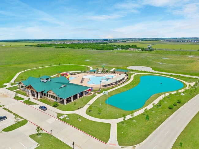 Building Photo - 16617 Hidden Cove Dr