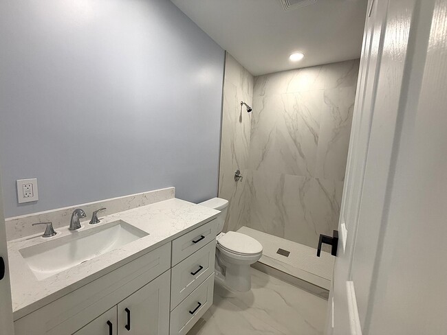 Building Photo - 2018 Whitney Rd