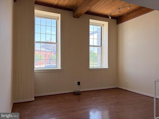 Building Photo - 2639 Boston St