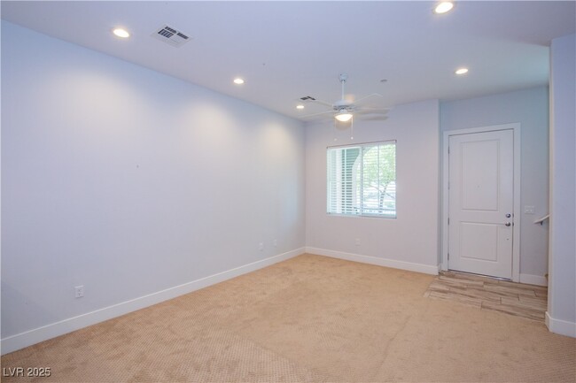 Building Photo - 10557 Ridge Glow Ave