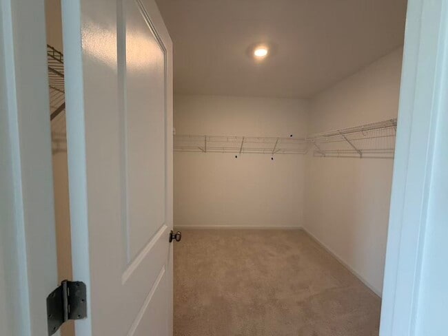 Building Photo - 219 Deercroft Dr
