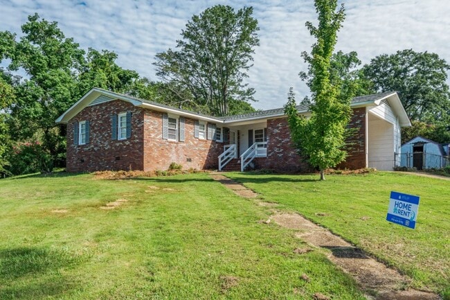 Building Photo - Comfort & Convenience in Northport – 4BR H...