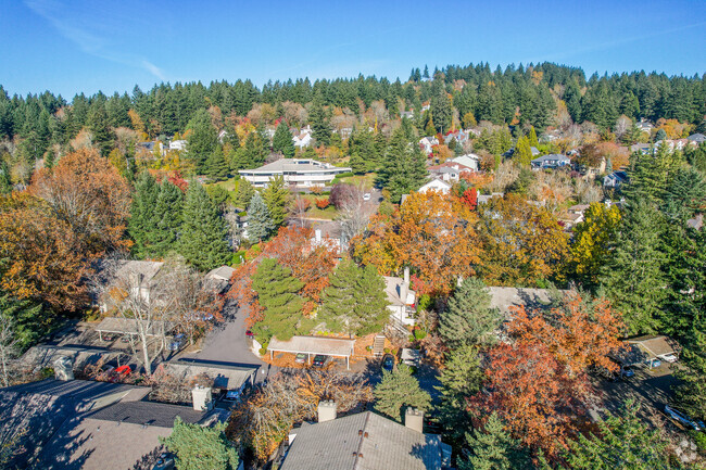 Aerial Photo - Kingsgate Park Condominiums