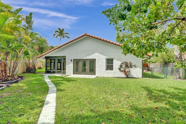 Building Photo - 7425 Silver Woods Ct