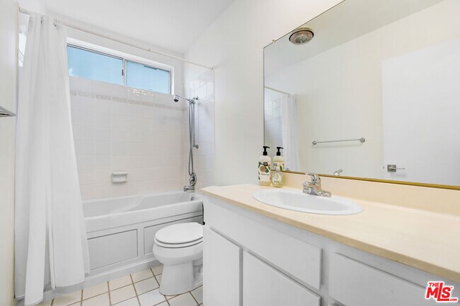 Building Photo - 16169 Sunset Blvd