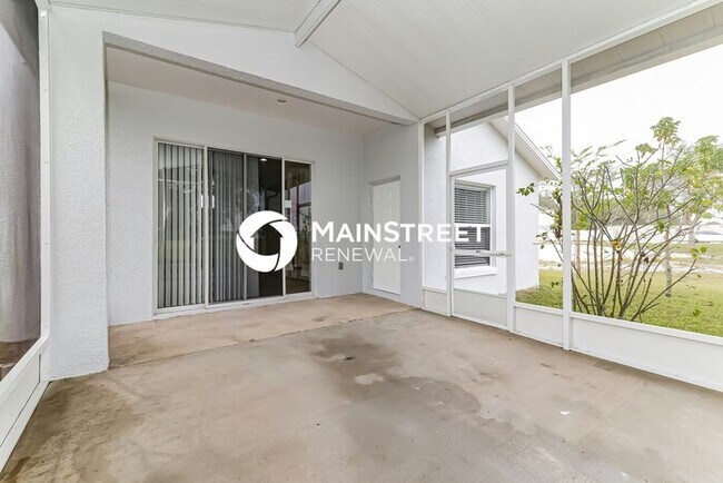 Building Photo - 3 Bedroom Pet-Friendly Home in POINCIANA, FL with Main Street Renewal