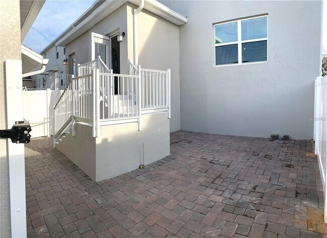 Building Photo - 15609 Water Spring Blvd