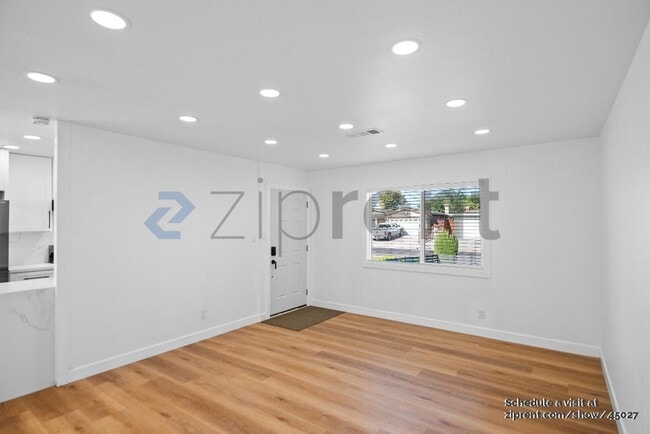 Building Photo - 4136 San Bernardino Way