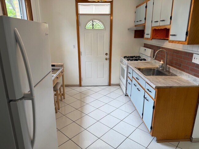 Building Photo - 1218 73rd St