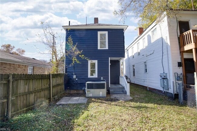 Building Photo - 910 Rugby St