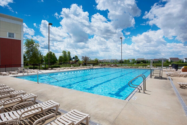 Building Photo - 2385 Upland Rd