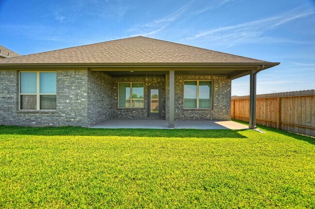 Building Photo - 31603 Zoe Pt