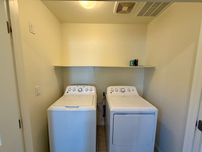 Building Photo - Great 3 bedroom in Cadence