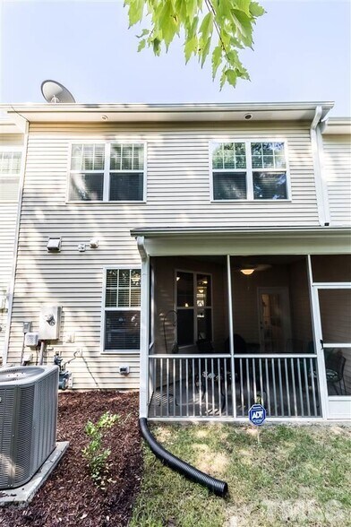 Building Photo - 922 Saratoga Dr