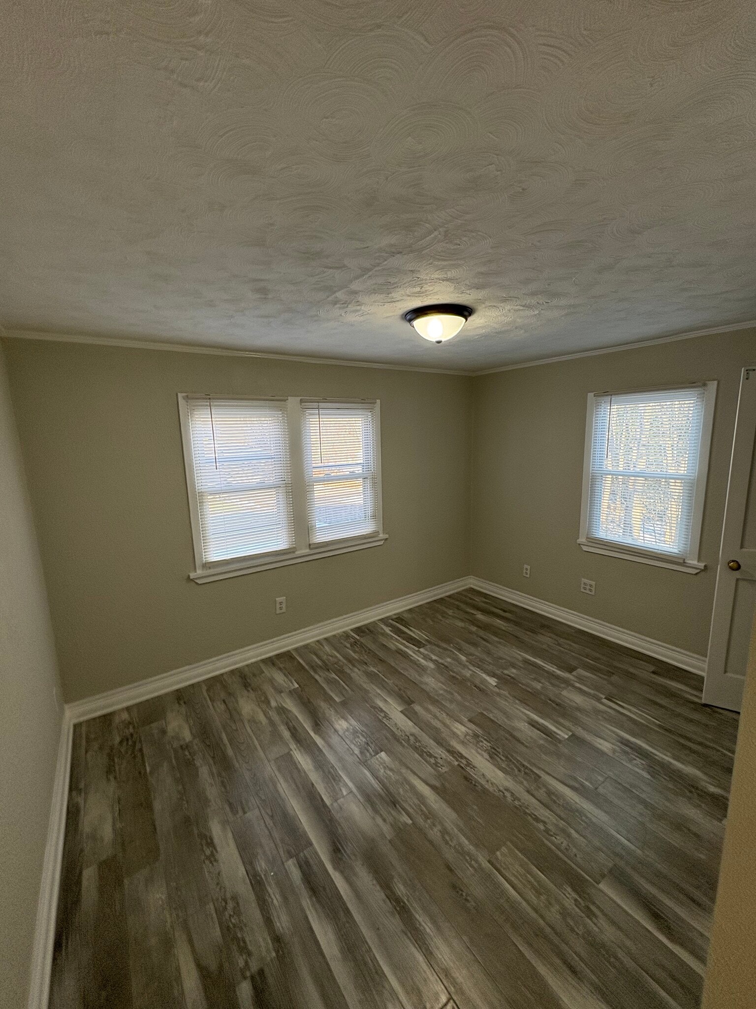 Building Photo - 601 Echo Rd