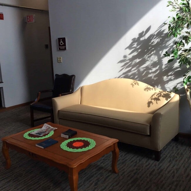 Building Photo - 1801 N Broadway St