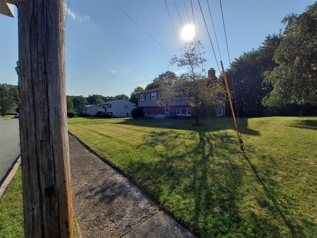 Building Photo - 7 Forestdale Ave