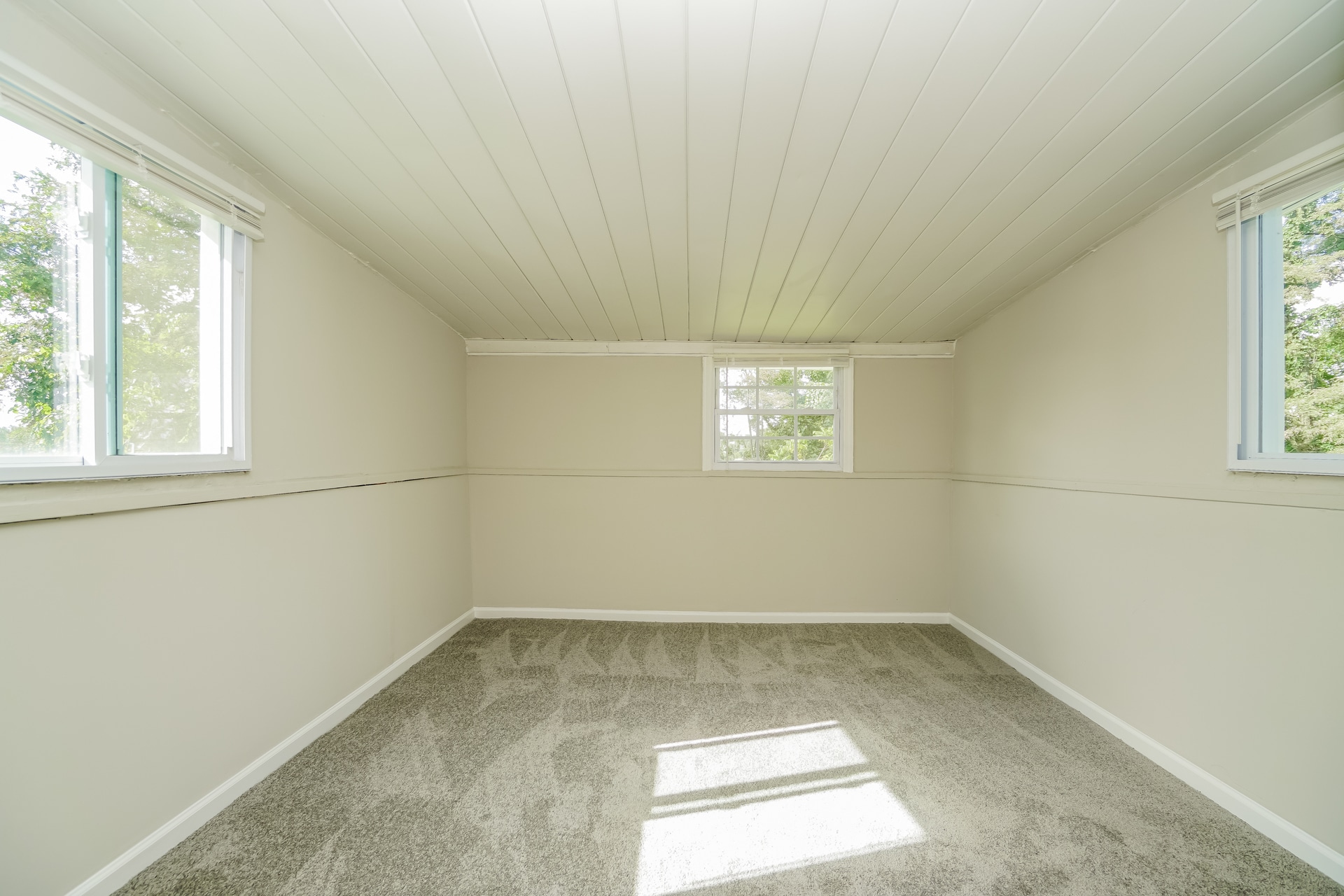 Building Photo - 764 5 Pines Rd