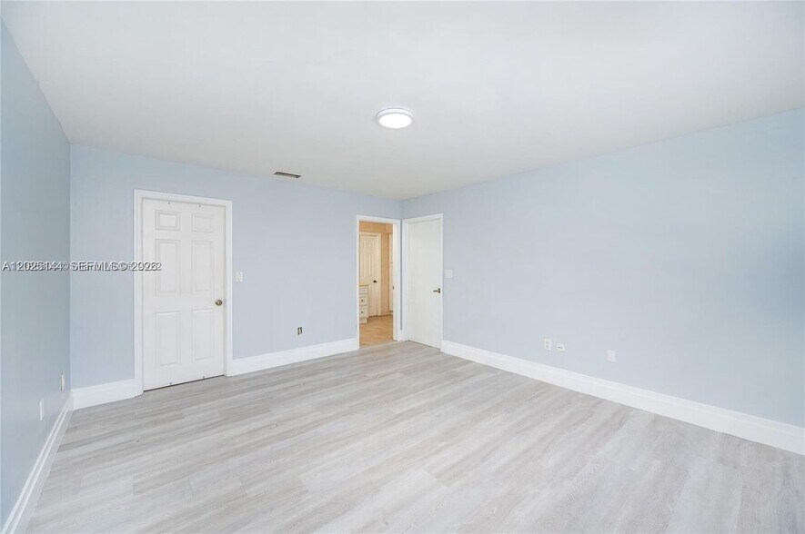 Building Photo - 18660 NW 78th Ave