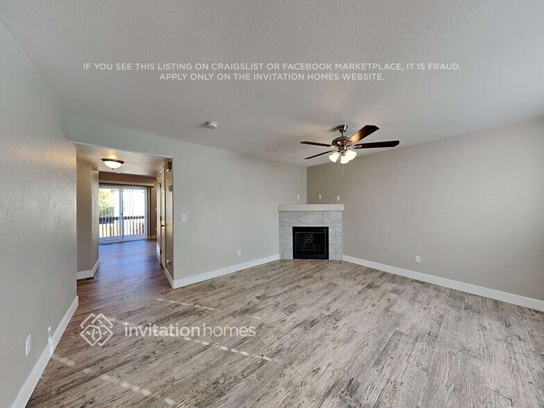 Building Photo - 1375 Legend Oak Dr