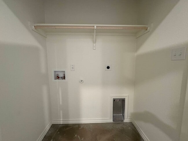 Building Photo - 1206 Concord Dr