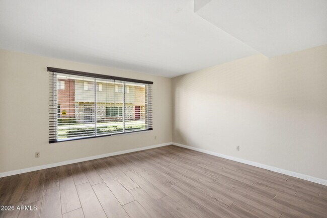 Building Photo - 3937 S Mill Ave