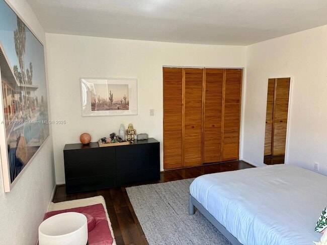 Building Photo - 1308 Drexel Ave