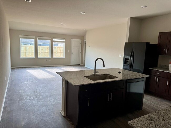 Building Photo - 6601 NW Gregory St