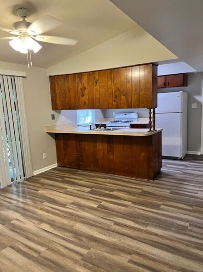 Building Photo - **APPLICATION PENDING!!! SAVANNAH - SKIDAW...