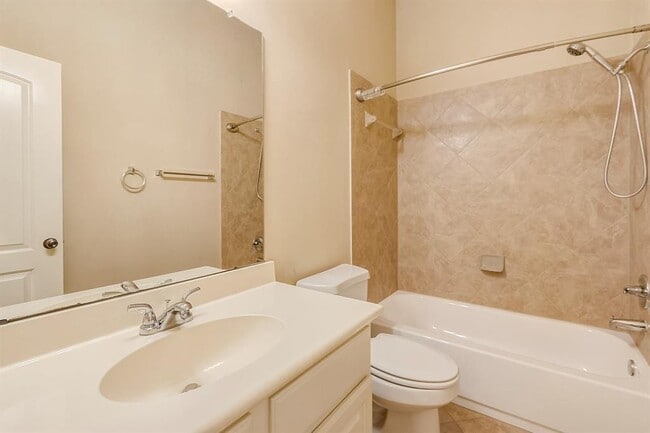 Building Photo - 5615 Stoneridge Ct