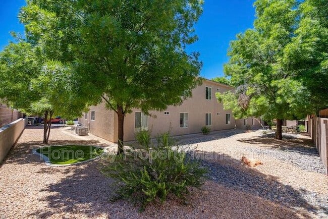 Building Photo - 184 S Valley View Dr