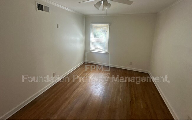 Building Photo - 1169 Dearing Rd