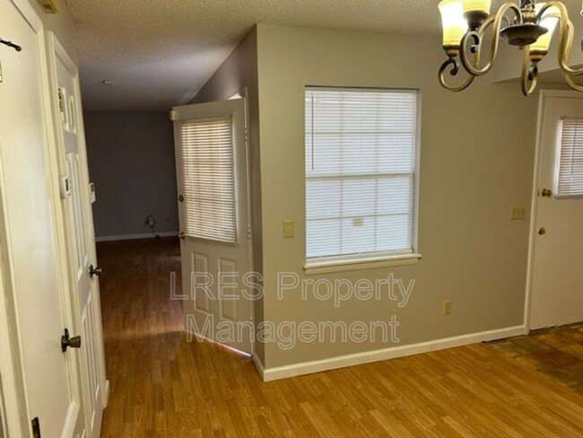 Building Photo - 4562 Lighthouse Cir